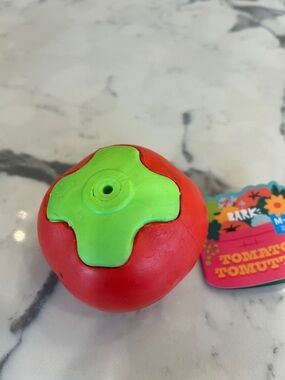 Bark NWT Super Chewer Tomato Tomutto Dog Toy